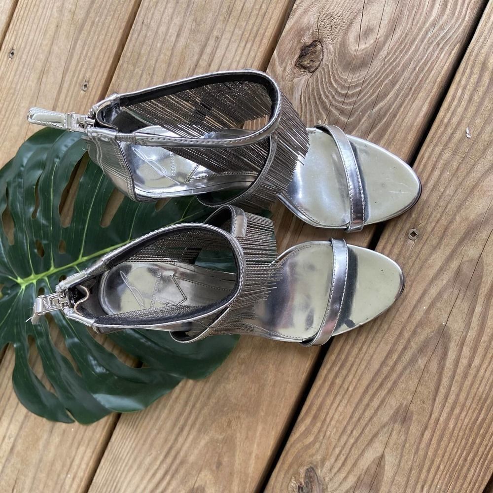 B Brian Atwood Condessa Fringe Silver Heels Size 6 - Picture 6 of 8